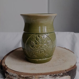 Kubek do Yerna mate z rzeźbieniem przestawiającym serce w koronie cierniowej